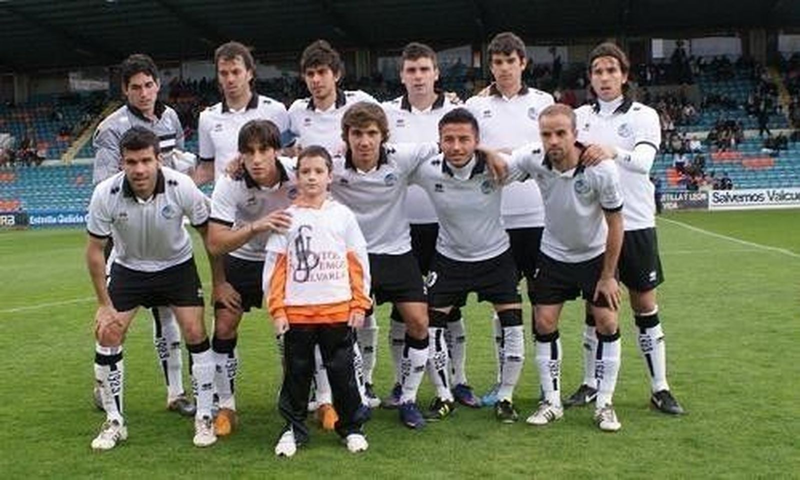 Once de la exinta UDS ante el Osasuna B Once de la exinta UDS ante el Osasuna B