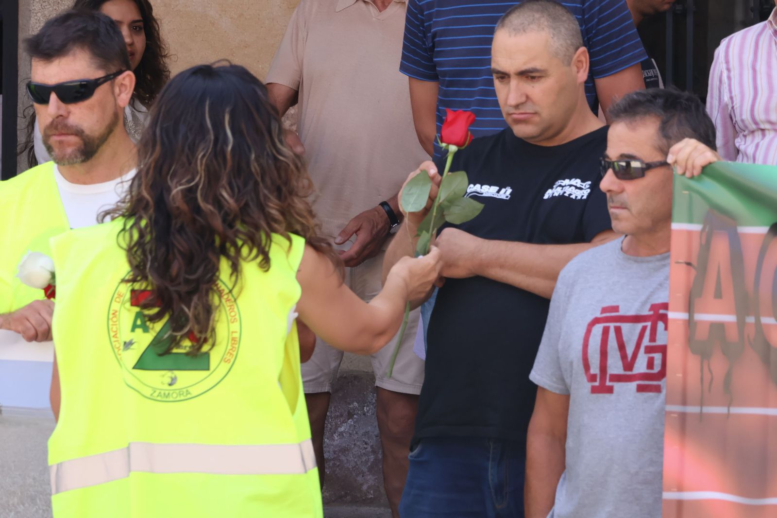 Marcha silenciosa en homenaje a David Lafoz (66).JPG