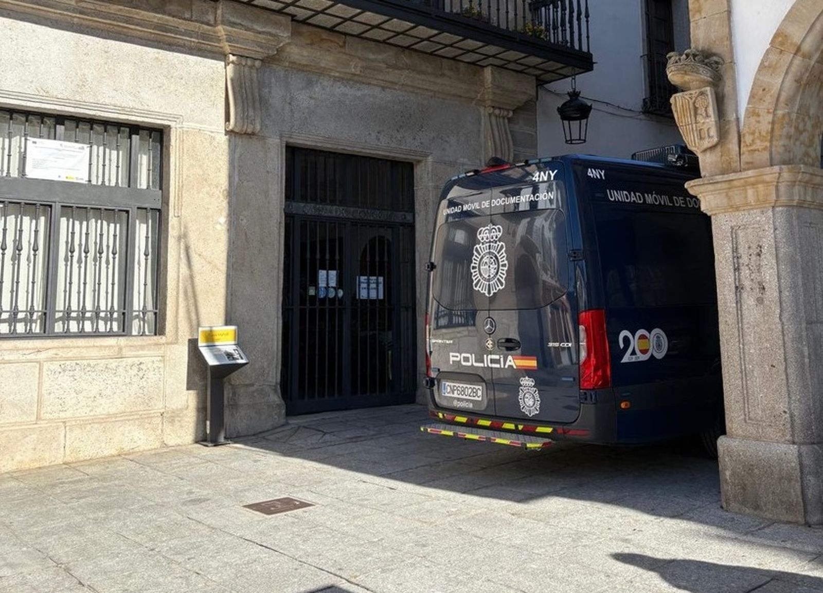 Servicio móvil de renovación de DNI y pasaporte de la Policía Nacional en Alba de Tormes