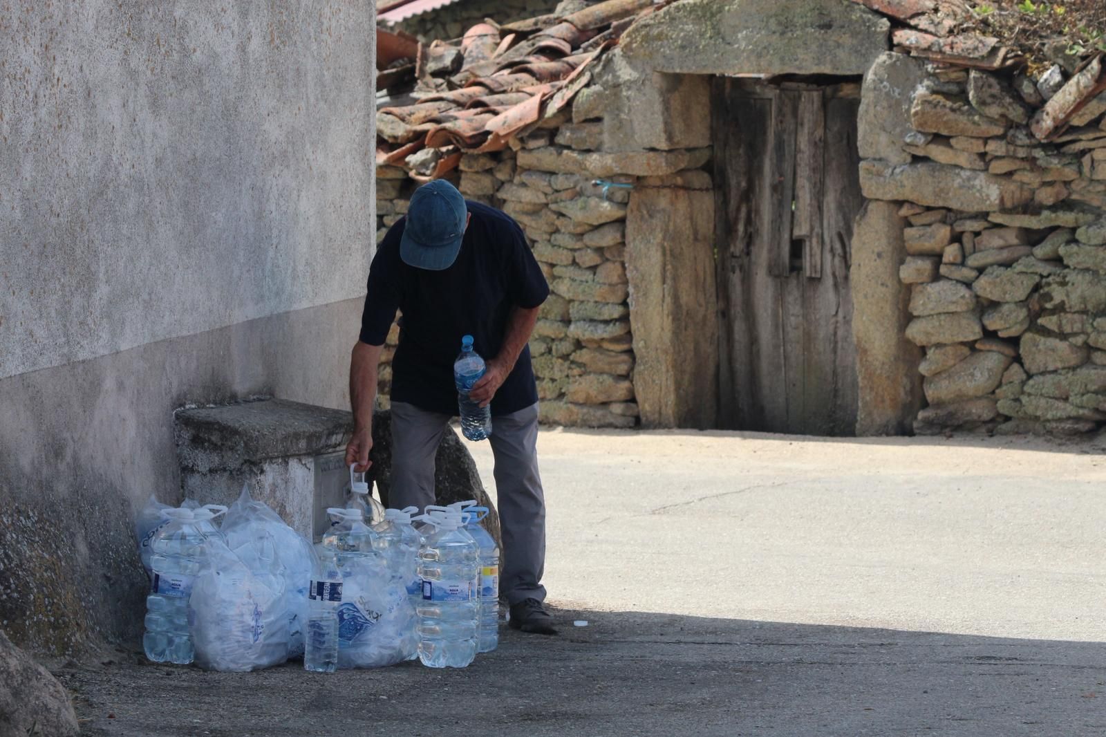 Así han quedado las zonas quemadas durante el incendio de Cipérez