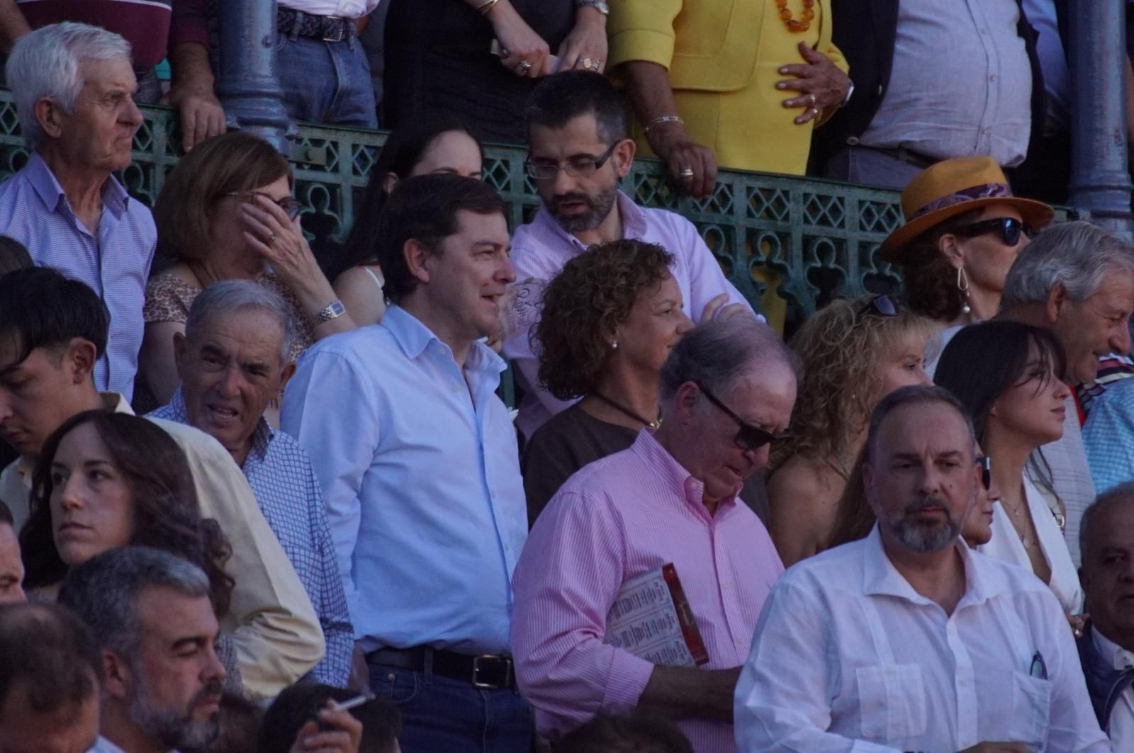 Así ha vivido la afición de La Glorieta el primer cartel de figuras de la feria: imágenes del ambiente en los tendidos y en el patio de cuadrillas