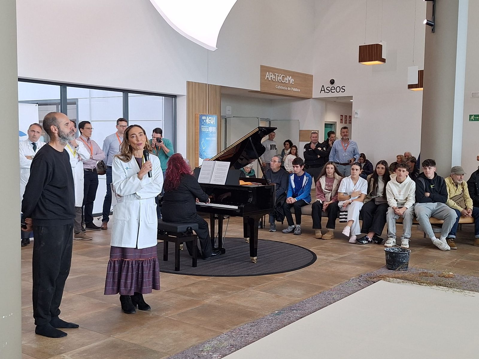 50º Aniversario del Hospital Clínico  Universitario con una intervención artística “Latidos  de barro” (27).jpeg