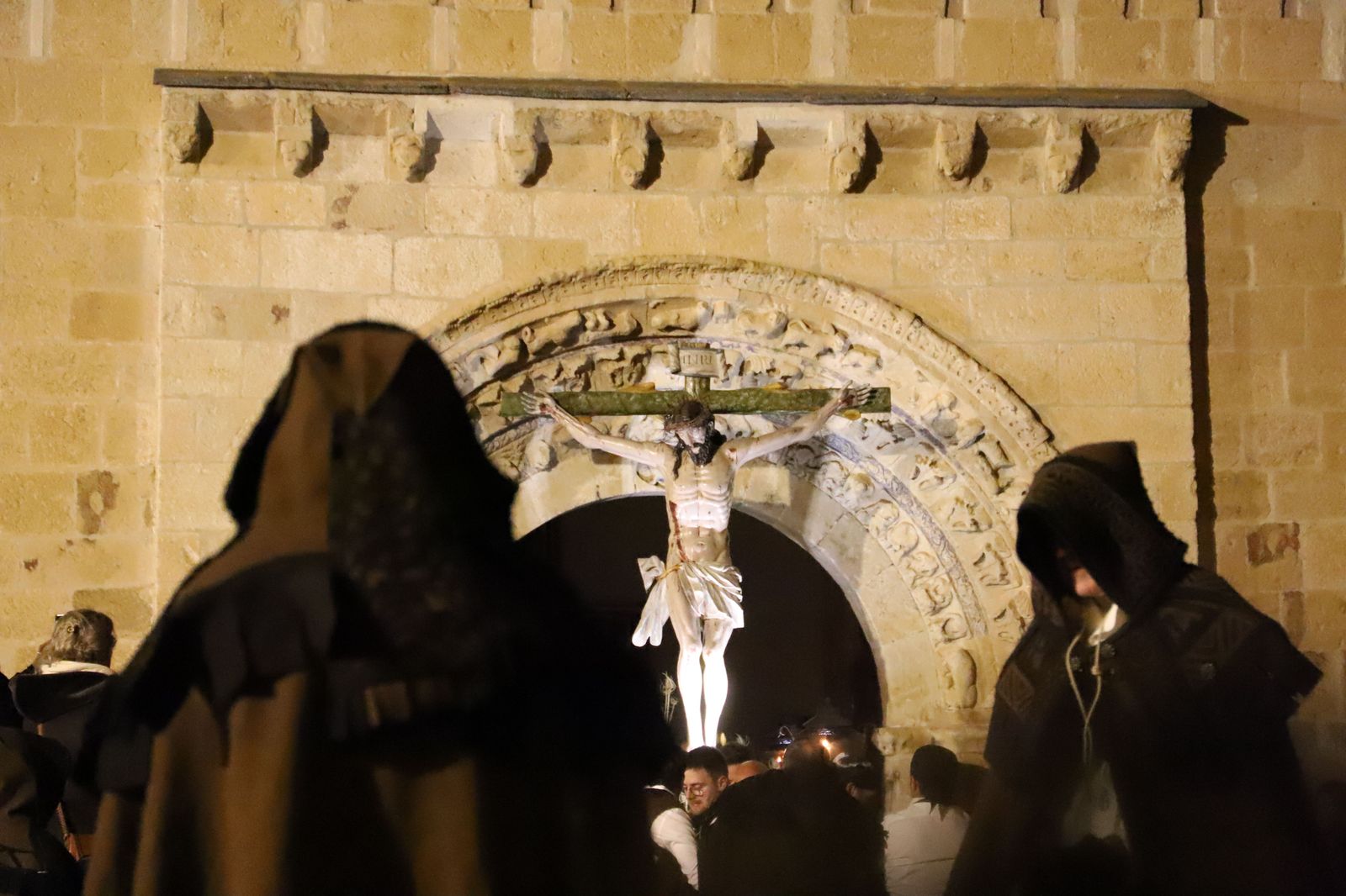 hermandad-del-santisimo-cristo-del-amparo-las-capas-pardas-2023-7