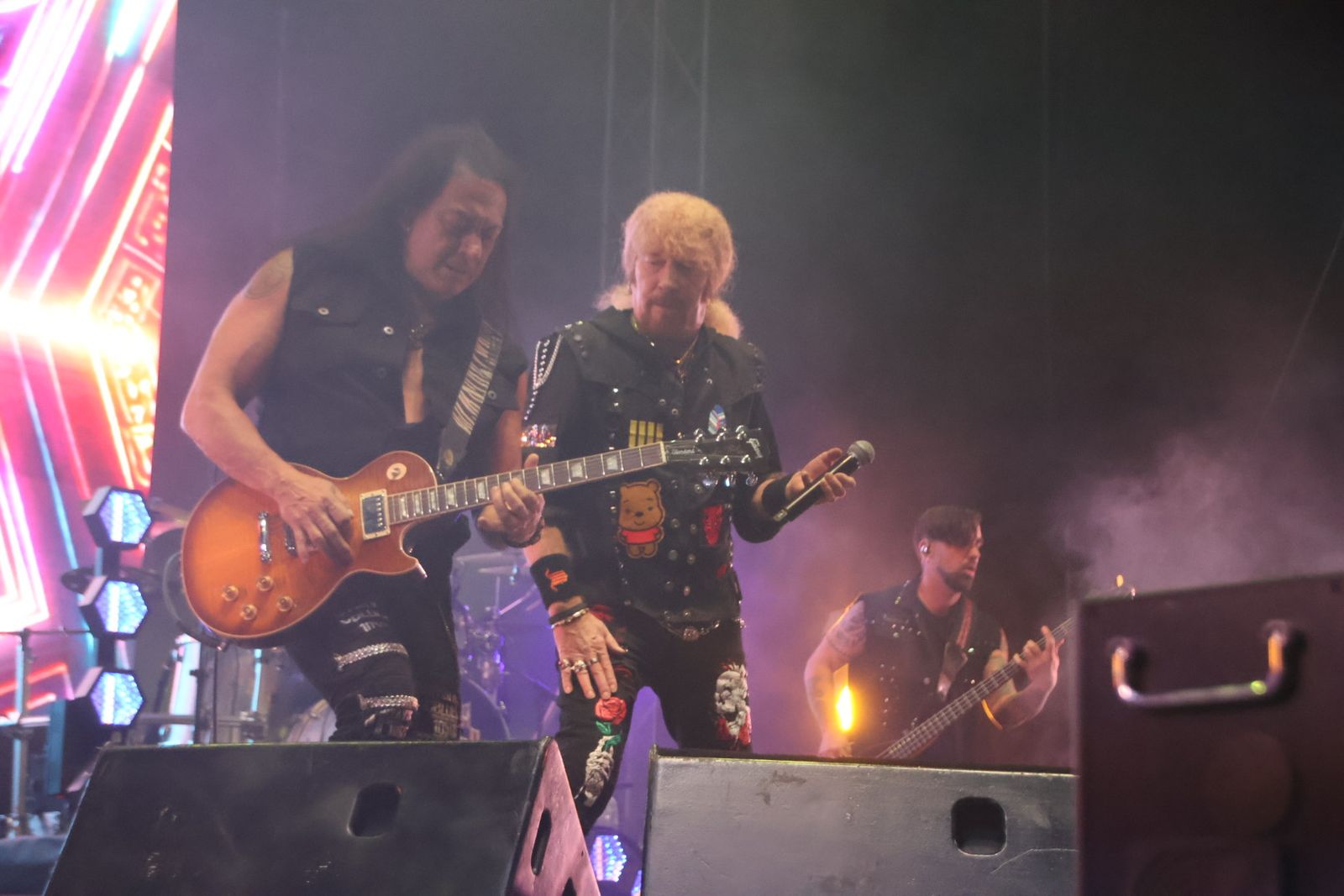 Medina Azahara hace vibrar a la Plaza Mayor de Salamanca con su eterno y emblemático rock