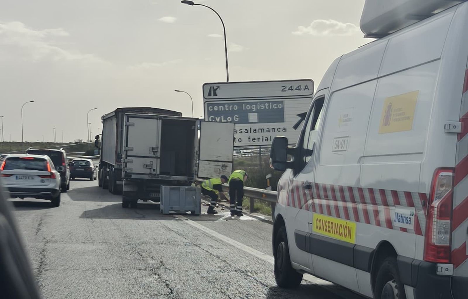 Caída de carne en la carretera