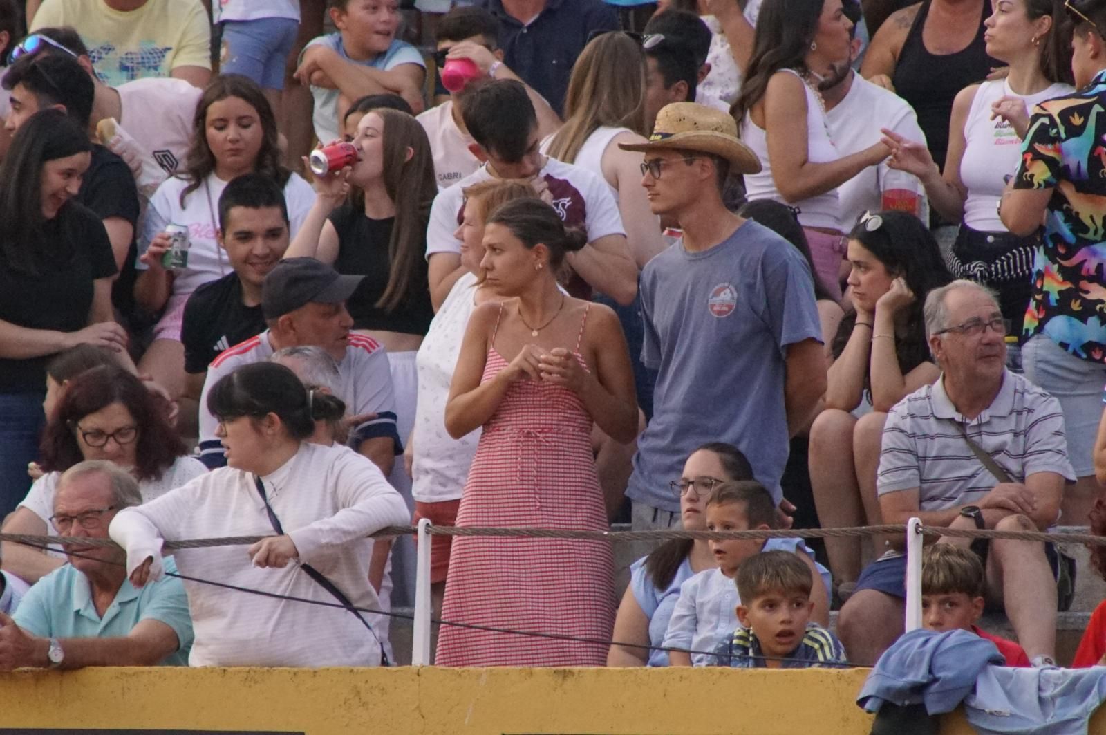 Gran ambiente en los cortes y la suelta de vaquillas de Peñaranda