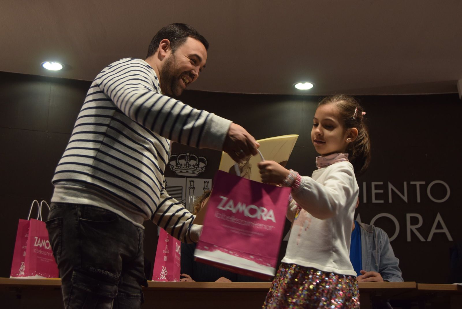 entrega-de-premios-del-concurso-de-dibujo-de-luz-penitente-20