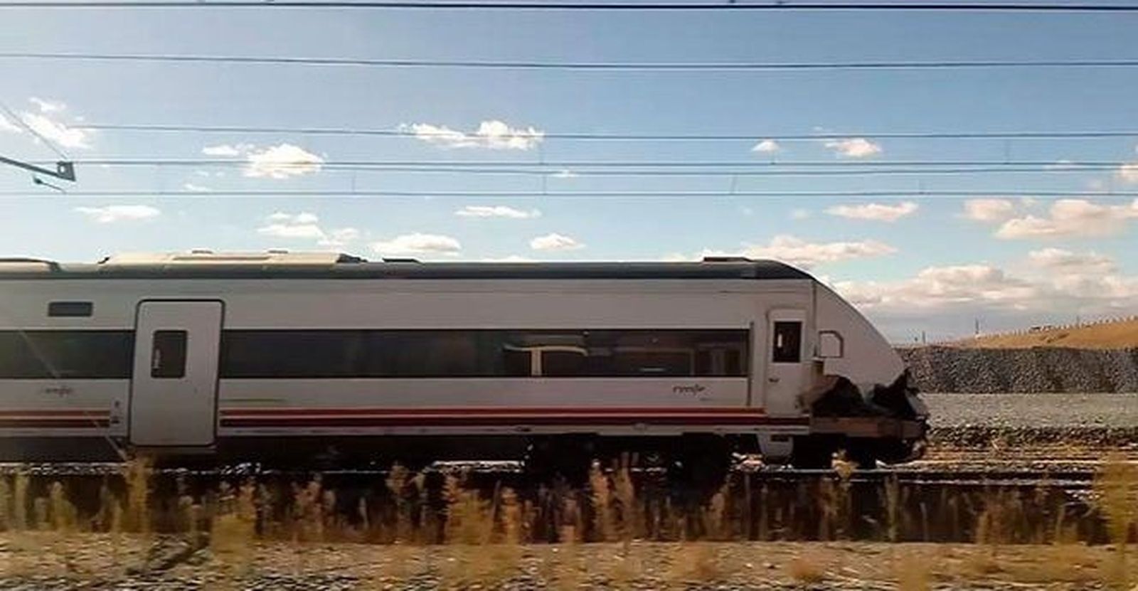 Abierta investigación para esclarecer el arrollamiento de un tren a un camión