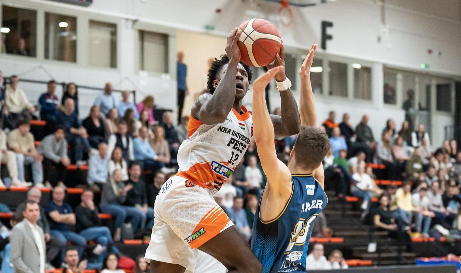 Jordan Walker se convierte en la primera incorporación del CB Zamora, tras la confirmación de las renovaciones de Jacob Round, Jahvaughn Powell, Kevin Buckingham, Jonas Pauksté y Toni Naspler.