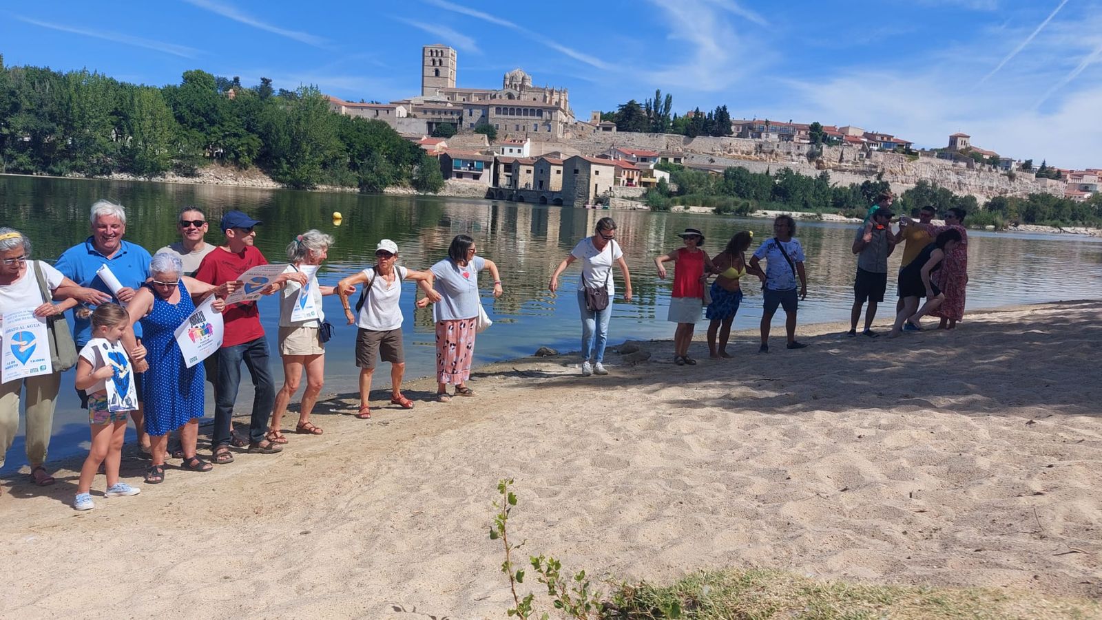 cadena-humana-por-el-agua-en-los-pelambres-19
