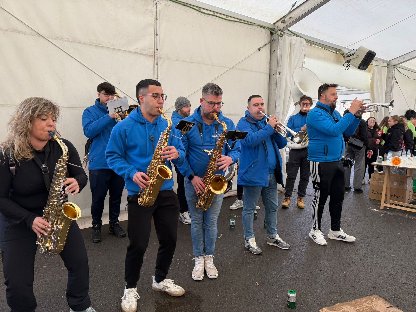 Comida solidaria de las peñas y los quintos 2026 en Villamayor