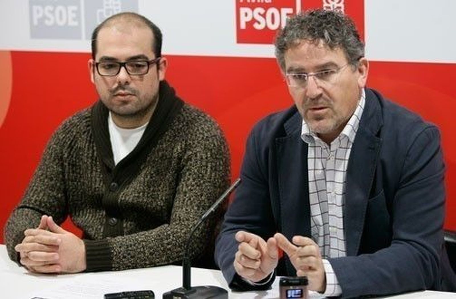 Blanco pide que se dé voz a los 900 militantes del PSOE