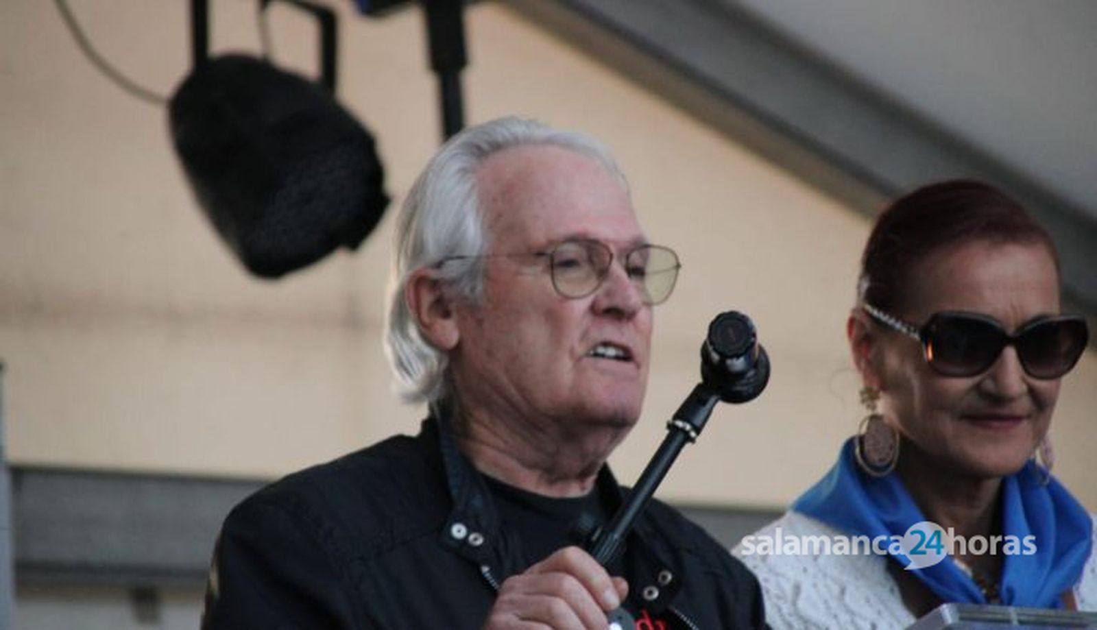 Desfile de peñas y pregón en Cabrerizos 2024. Fotos Javier S (46)