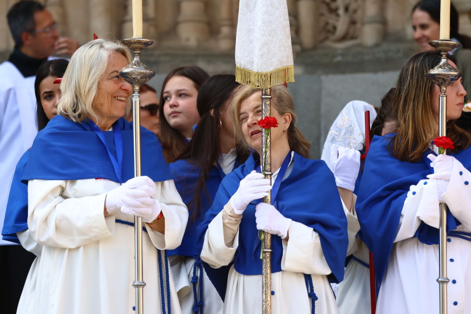 Procesión del encuentro de Nuestra Señora de la Alegría y Jesús Resucitado en el Domingo de Resurrección en Salamanca