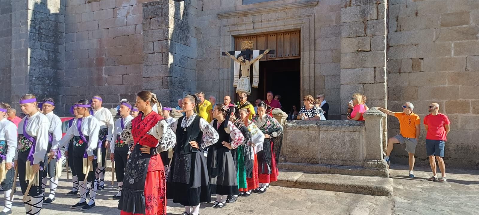 Bajada del Cristo a la ermita Barruecopardo (1).jpeg