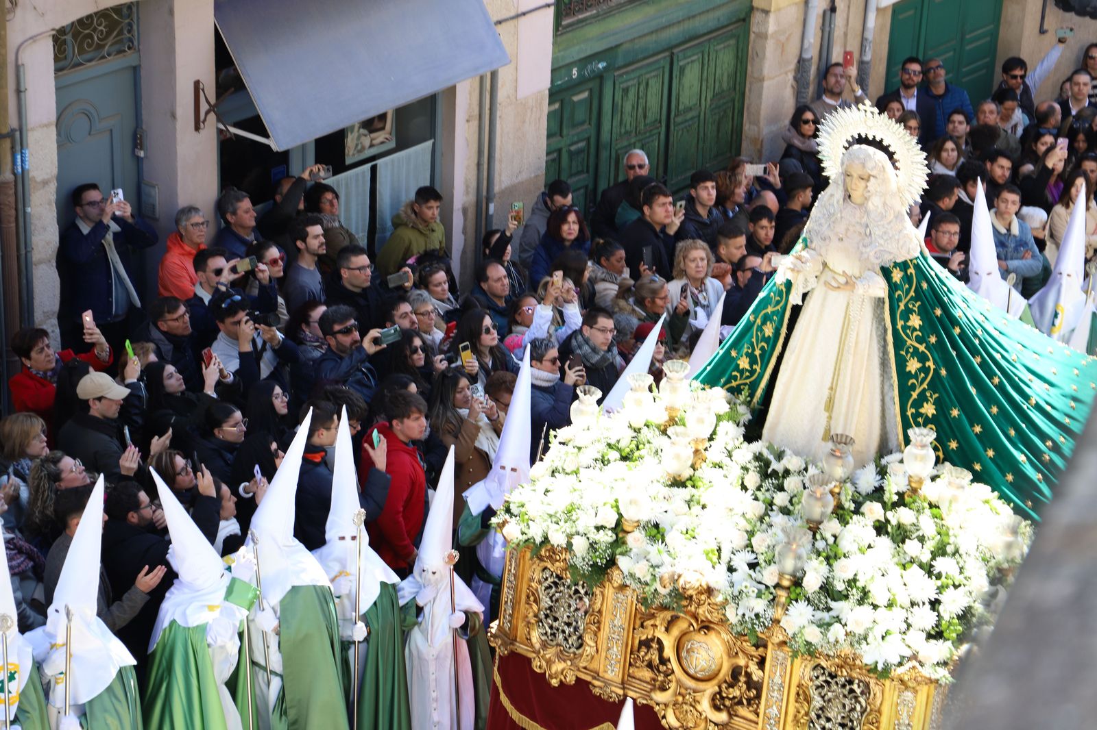 cofradia-virgen-de-la-esperanza-31