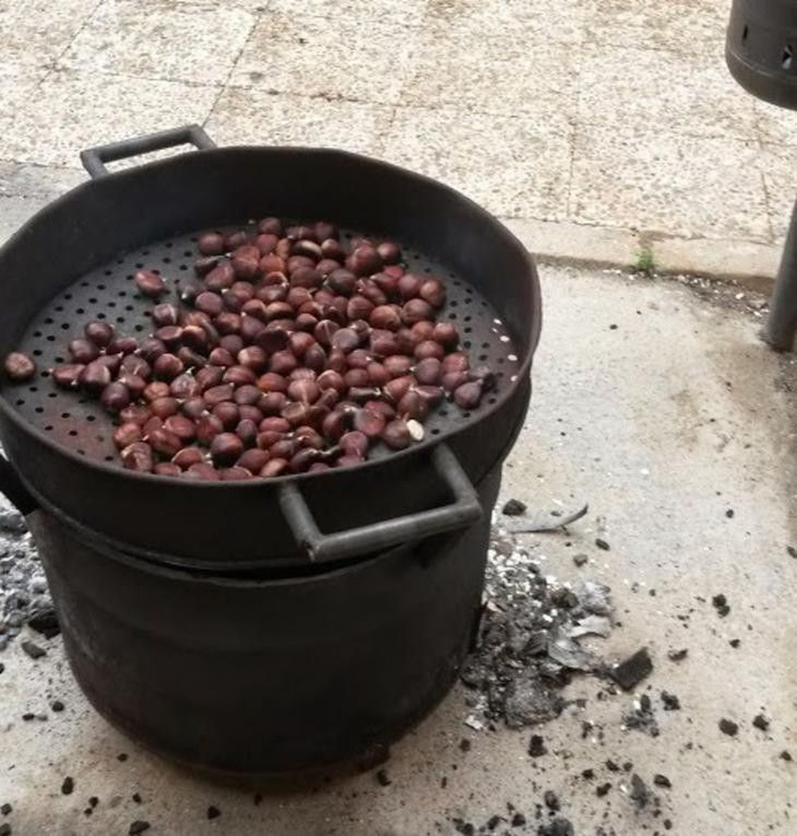 Publicadas las bases de la convocatoria para los puestos de venta ambulante de castañas