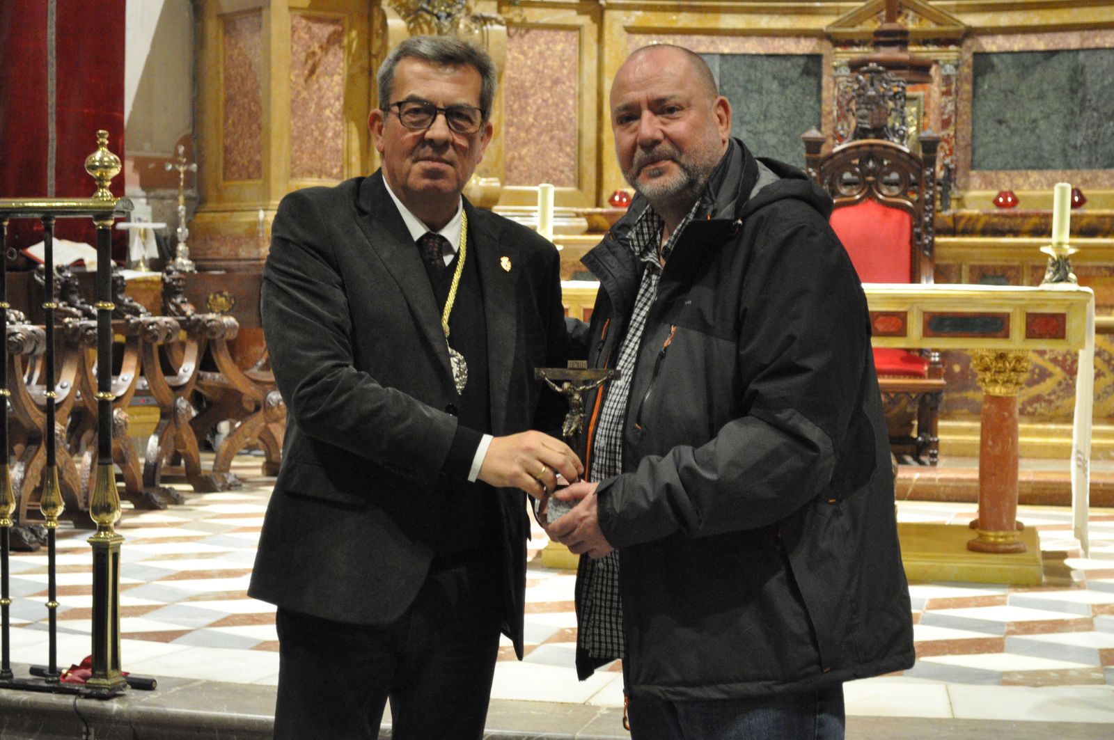 entrada-de-nuevos-hermanos-y-reconocimiento-a-mayordomos-de-la-cofradia-del-silencio-2023-15