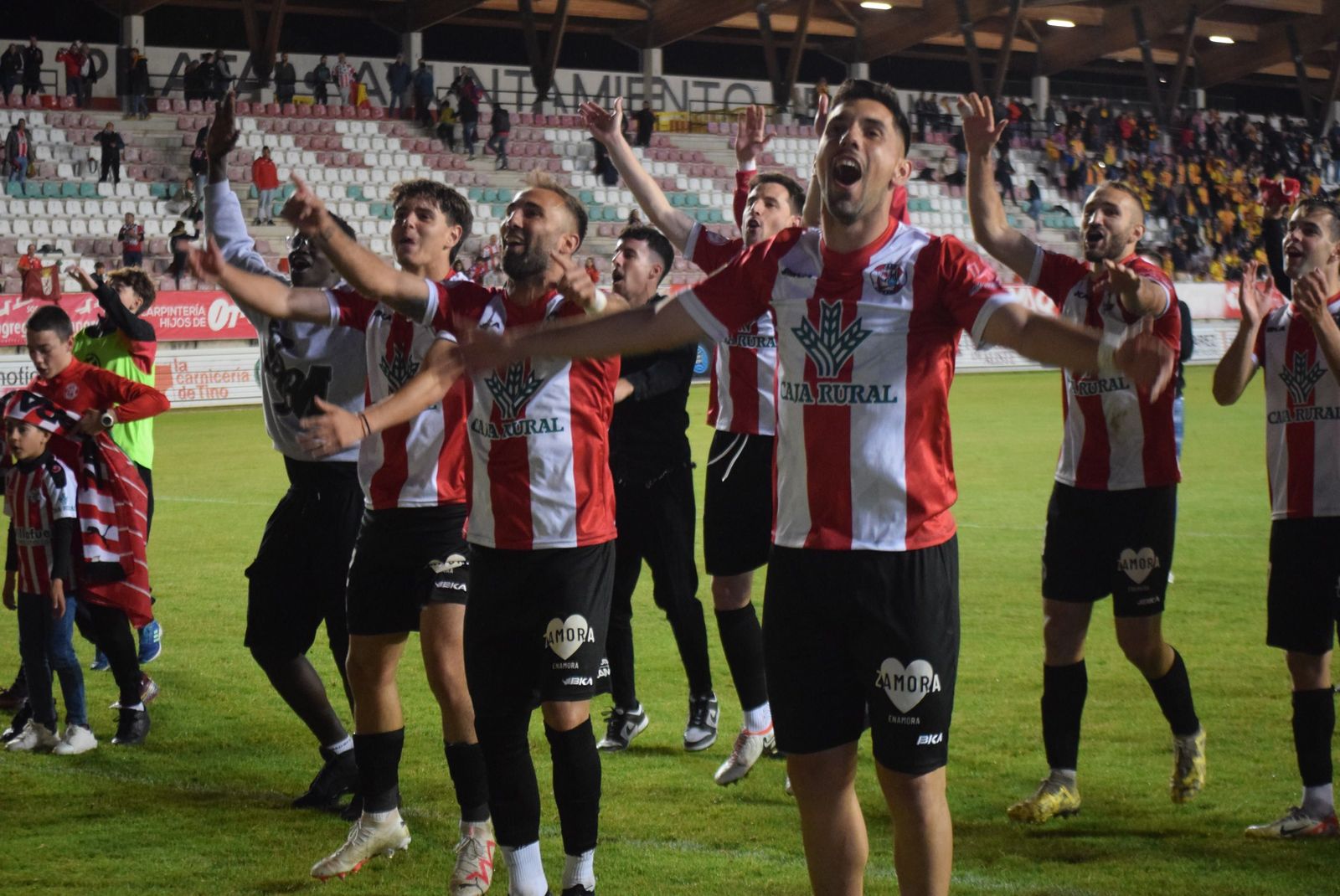 Celebración del Zamora CF tras eliminar al Sant Andreu