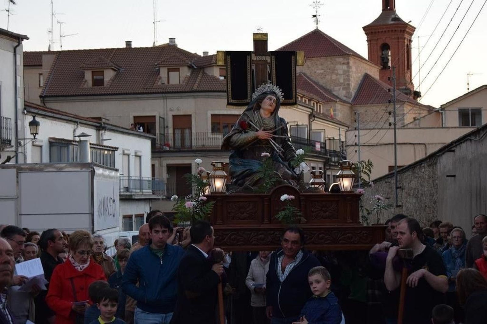 Procesión de La Dolorosa en Alba de Tormes
