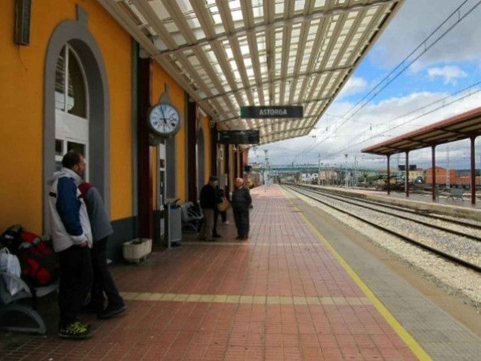 Nueva víctima por una descarga eléctrica en la estación de tren de Astorga