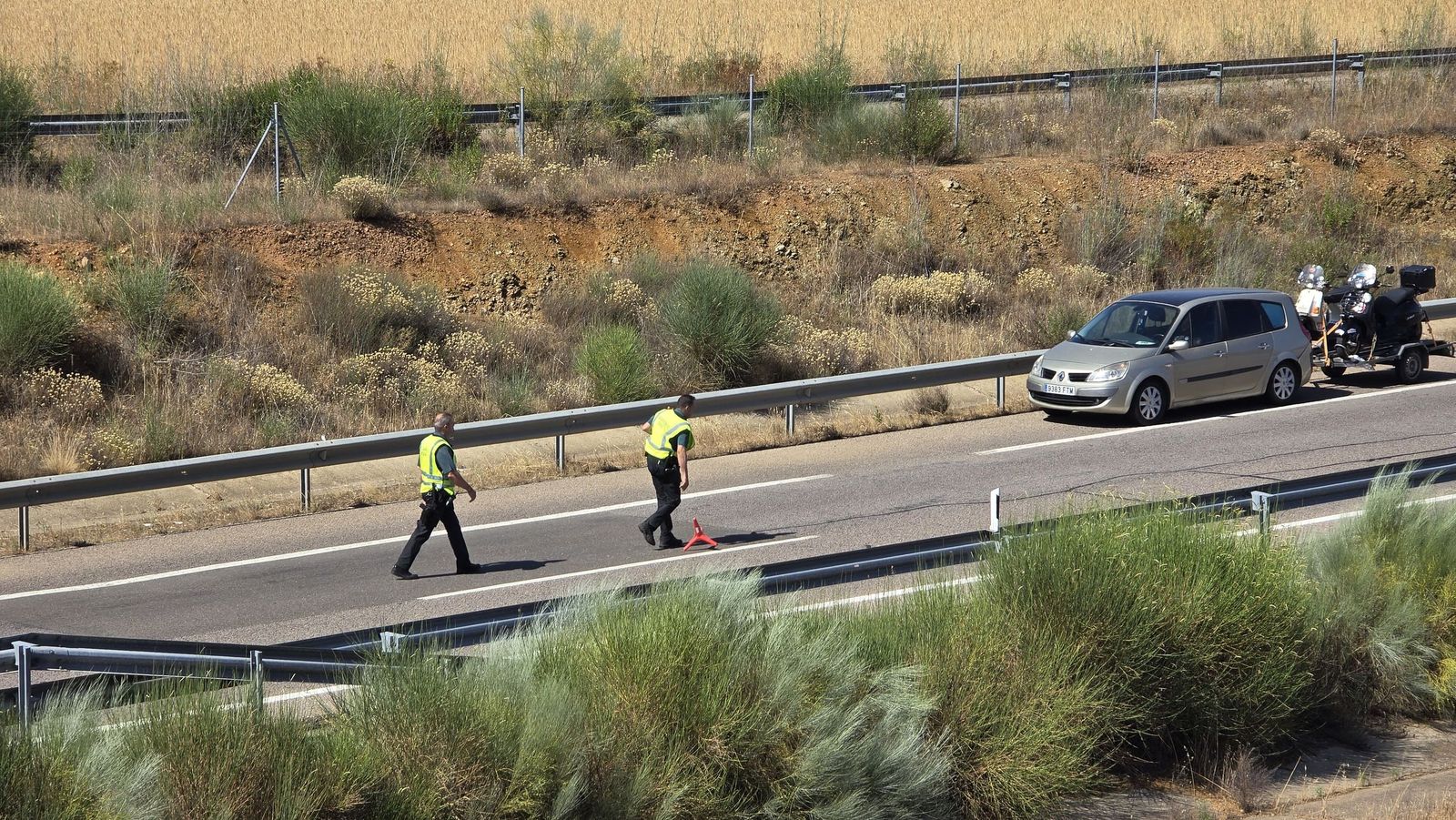 Movilización de varios medios por un incendio en plena A-62 Movilización de varios medios por un incendio en plena A-62