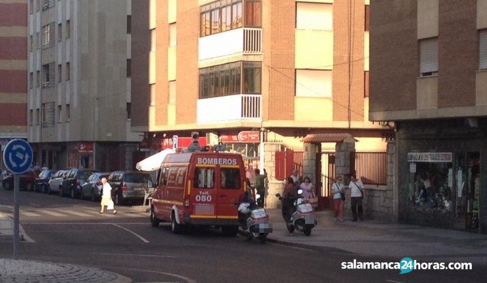 Bomberos en calle El Greco