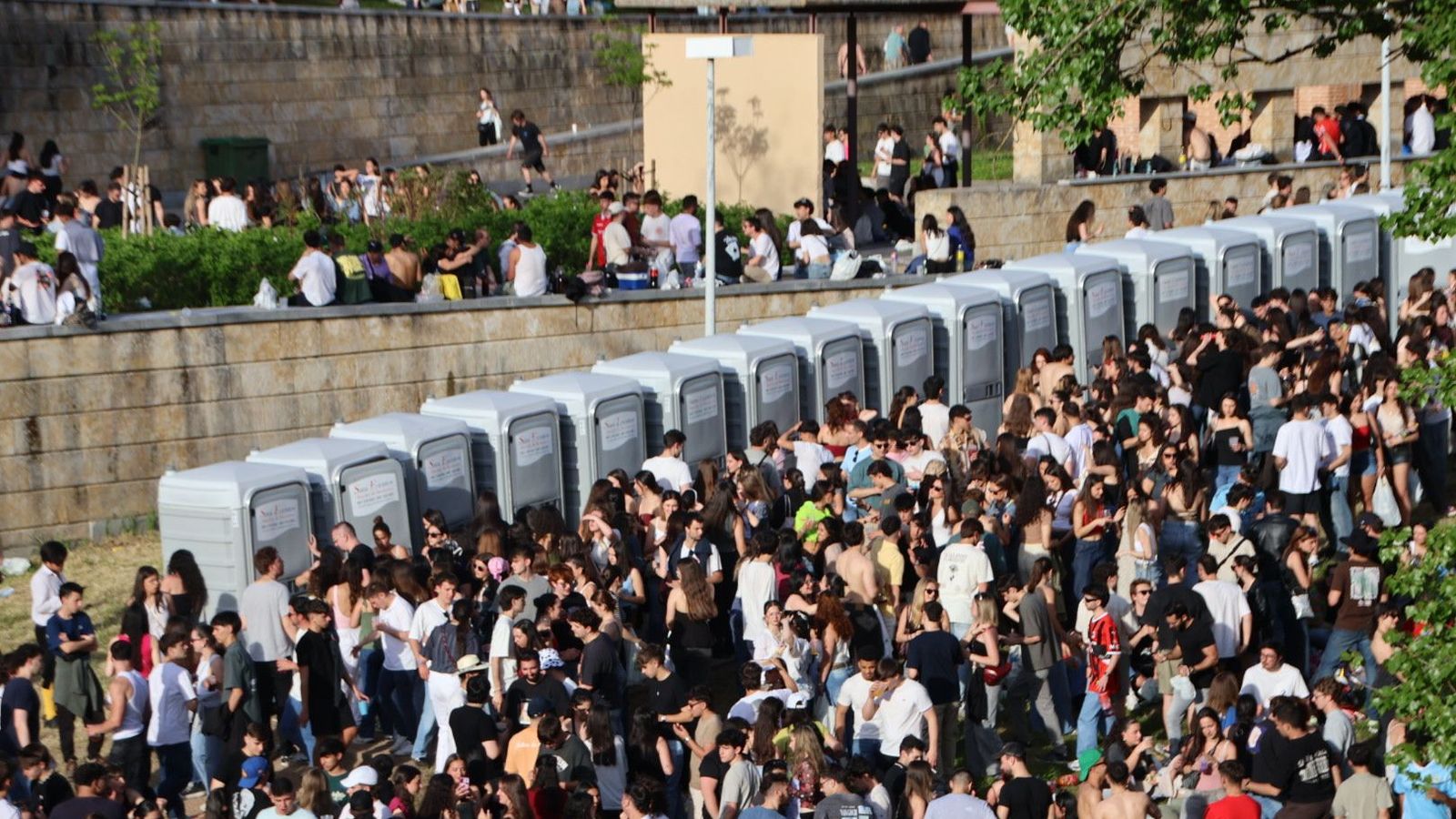 Lunes de aguas  2025 baños portátiles