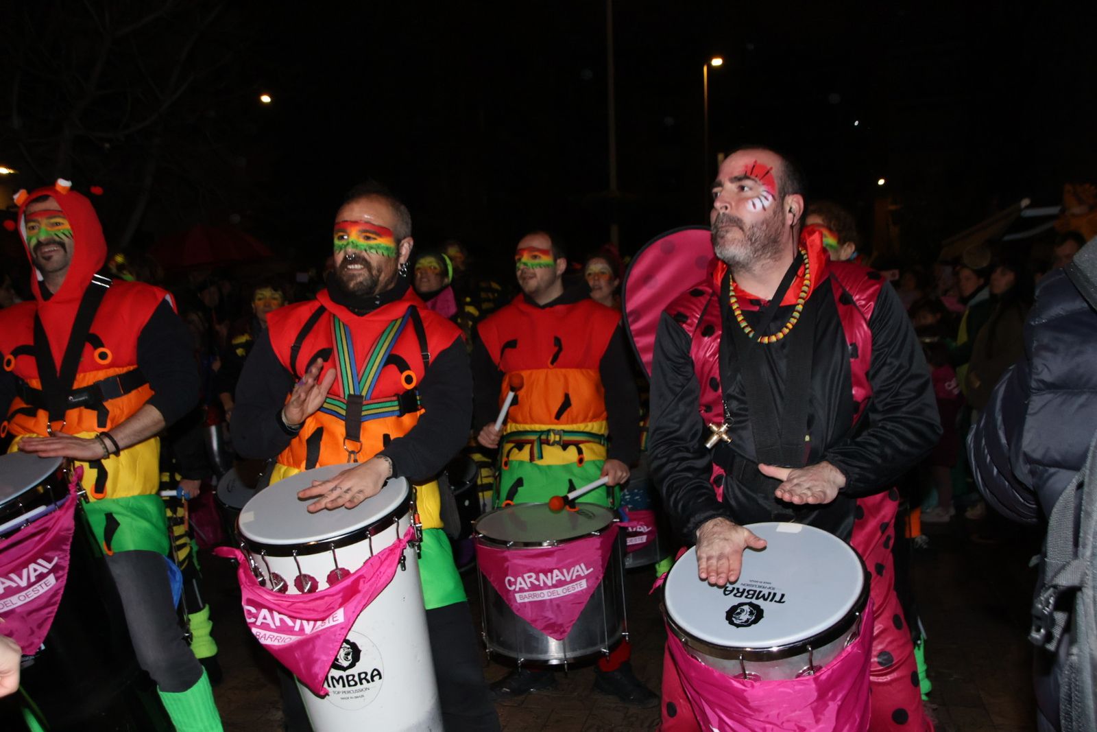 Desfile de disfraces con pasacalles a cargo de Blocco Charr