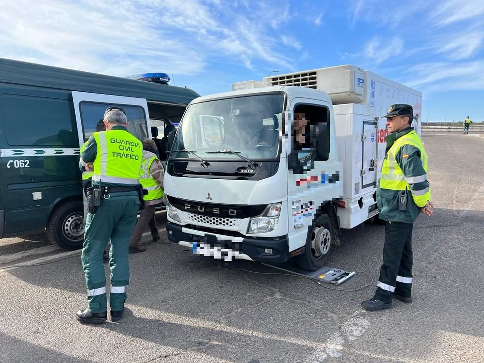 campana-de-la-dgt-operation-truck-bus-de-roadpol-foto-s24h-2