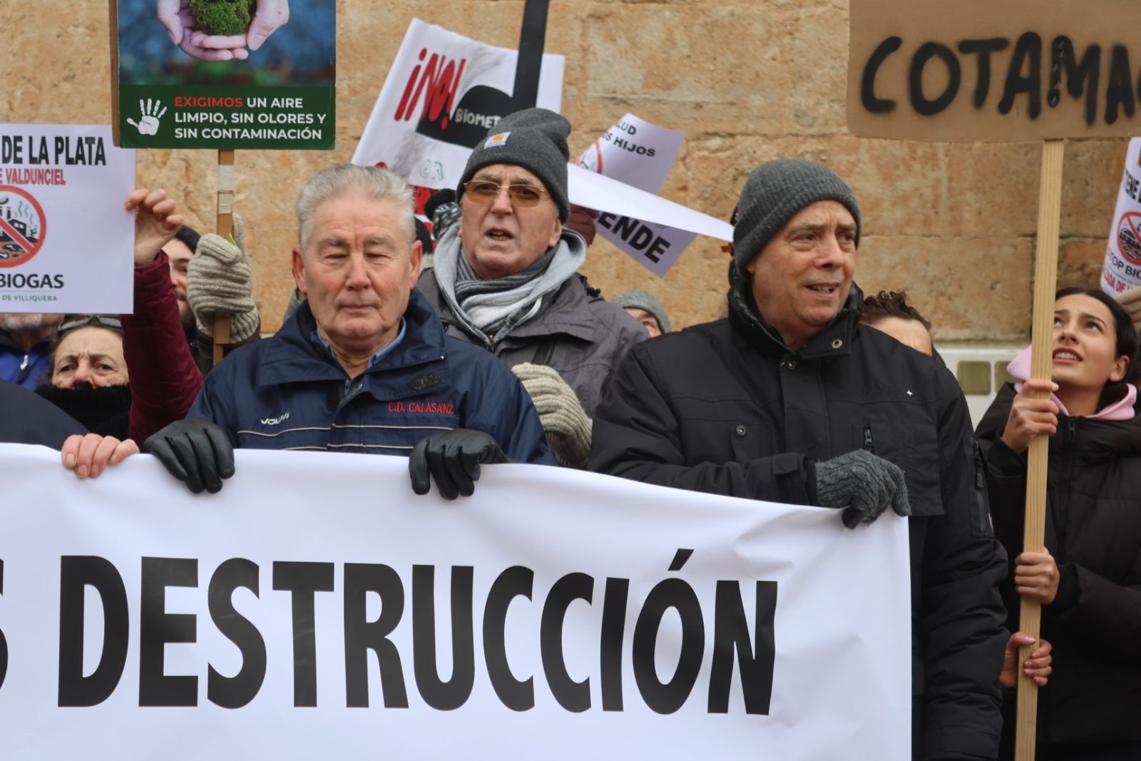 Protesta ciudadana por la planta de biogas en Castellanos de Villiquera