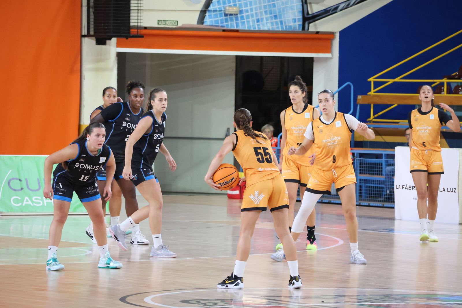 GALERÍA | Encuentro muy ajustado entre el Zamarat y el Domusa Teknik