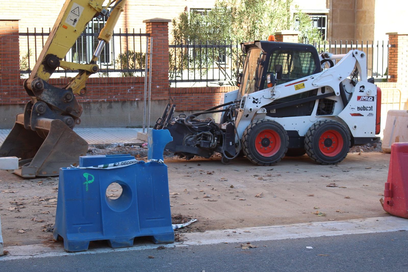 Gente trabajando en las carreteras