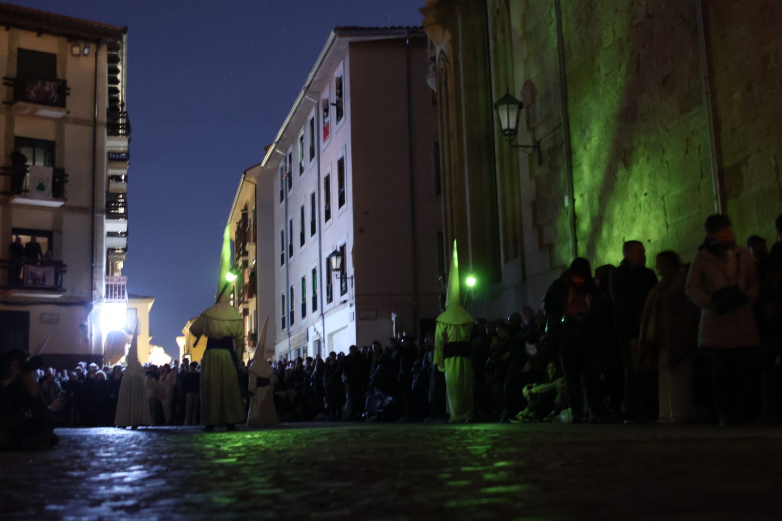 GALERÍA | Revive en imágenes la procesión de Jesús Yacente