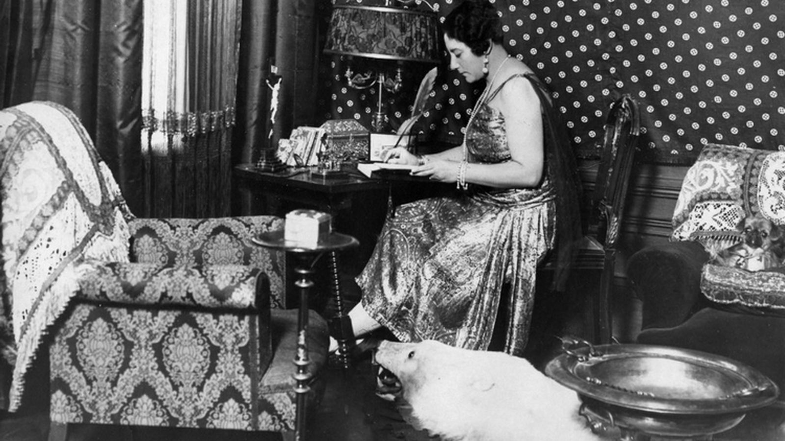 Ines Luna Terrero en la casa de Zurbano 44. Madrid, 1925 . Archivo Histórico Provincial de Salamanca Ines Luna Terrero en la casa de Zurbano 44. Madrid, 1925 . Archivo Histórico Provincial de Salamanca