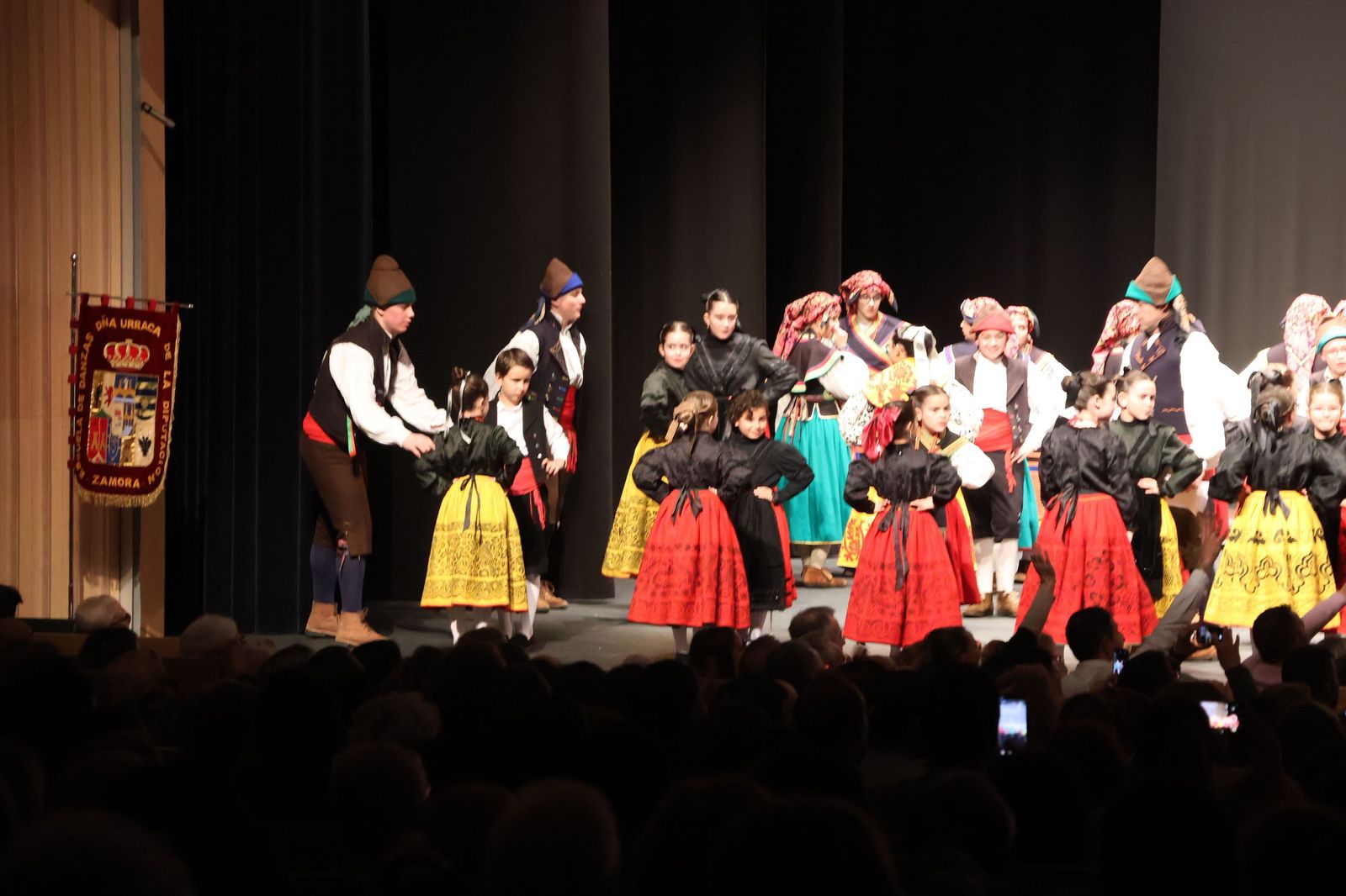 GALERÍA | Revive el Festival Solidario celebrado en el Ramos Carrión en apoyo a las enfermedades raras