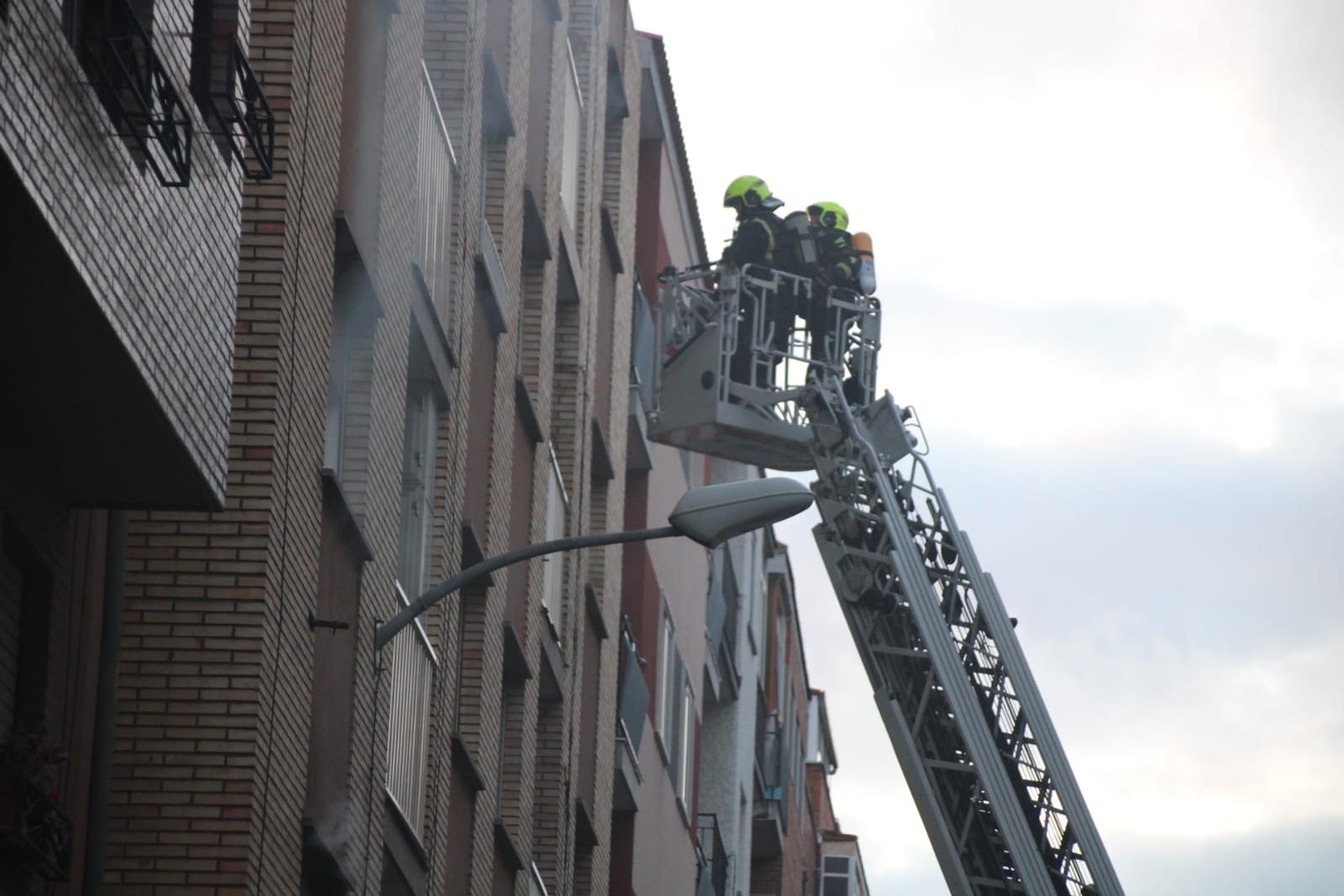incendio-en-una-vivienda-en-la-calle-leon-felipe-24