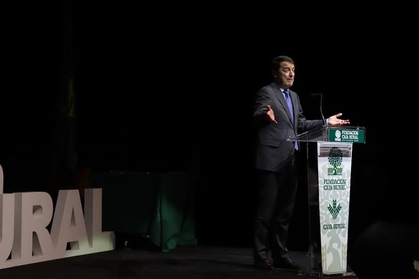 gala-de-premios-de-la-fundacion-caja-rural-42