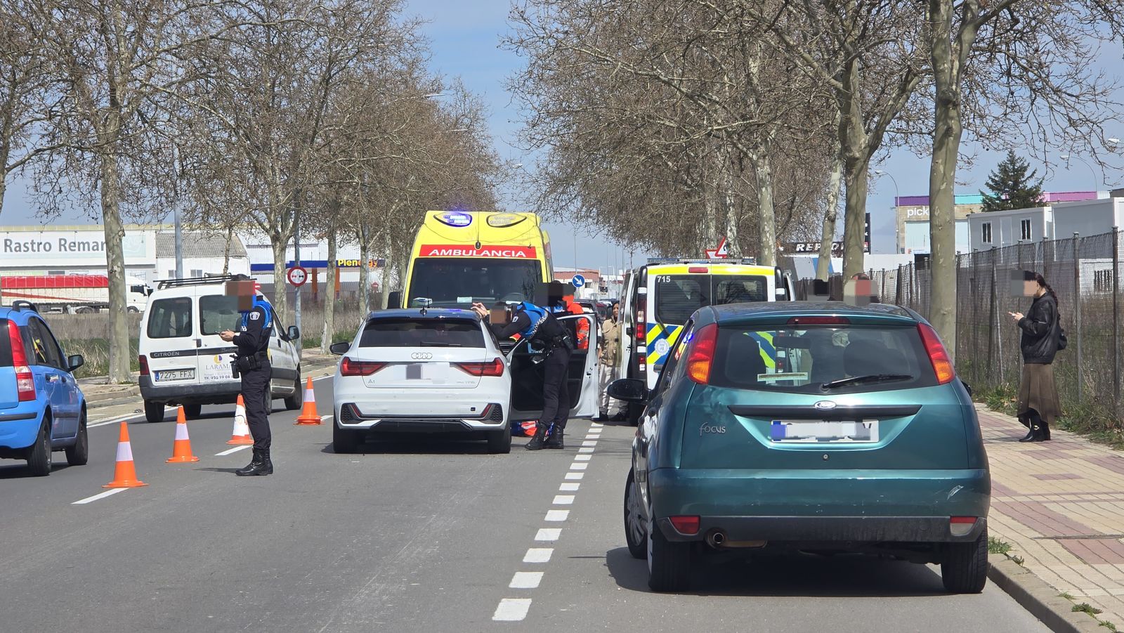 colision-entre-tres-turismos-en-la-avenida-de-san-agustin-fotos-andrea-m-5