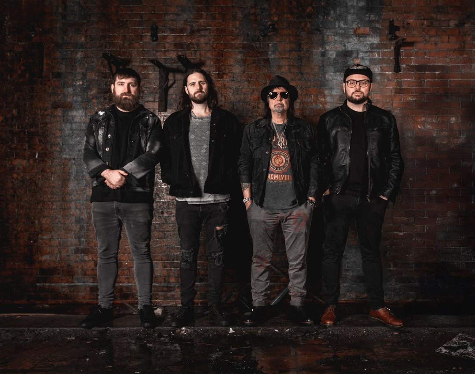 Phil Campbell, junto a su banda