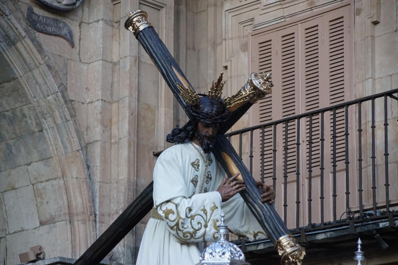 Las imágenes de la emotiva procesión de la Dominicana sin el Cristo de la Buena Muerte (8).jpeg