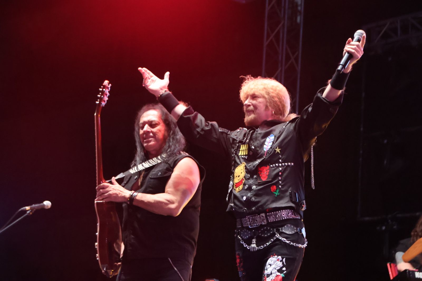 Medina Azahara hace vibrar a la Plaza Mayor de Salamanca con su eterno y emblemático rock