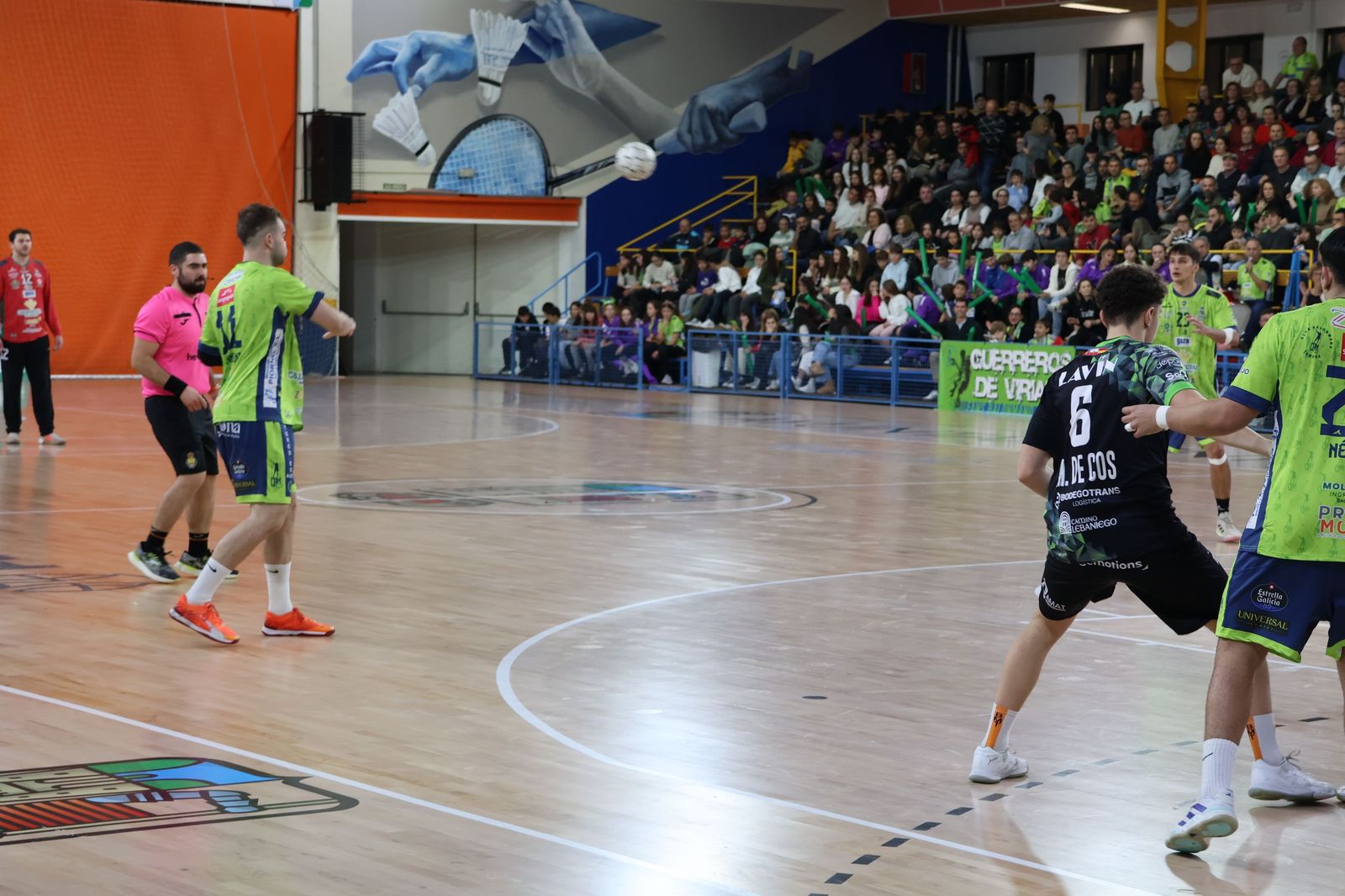 GALERÍA | Duelo de alturas entre el BM Zamora y el Torrelavega