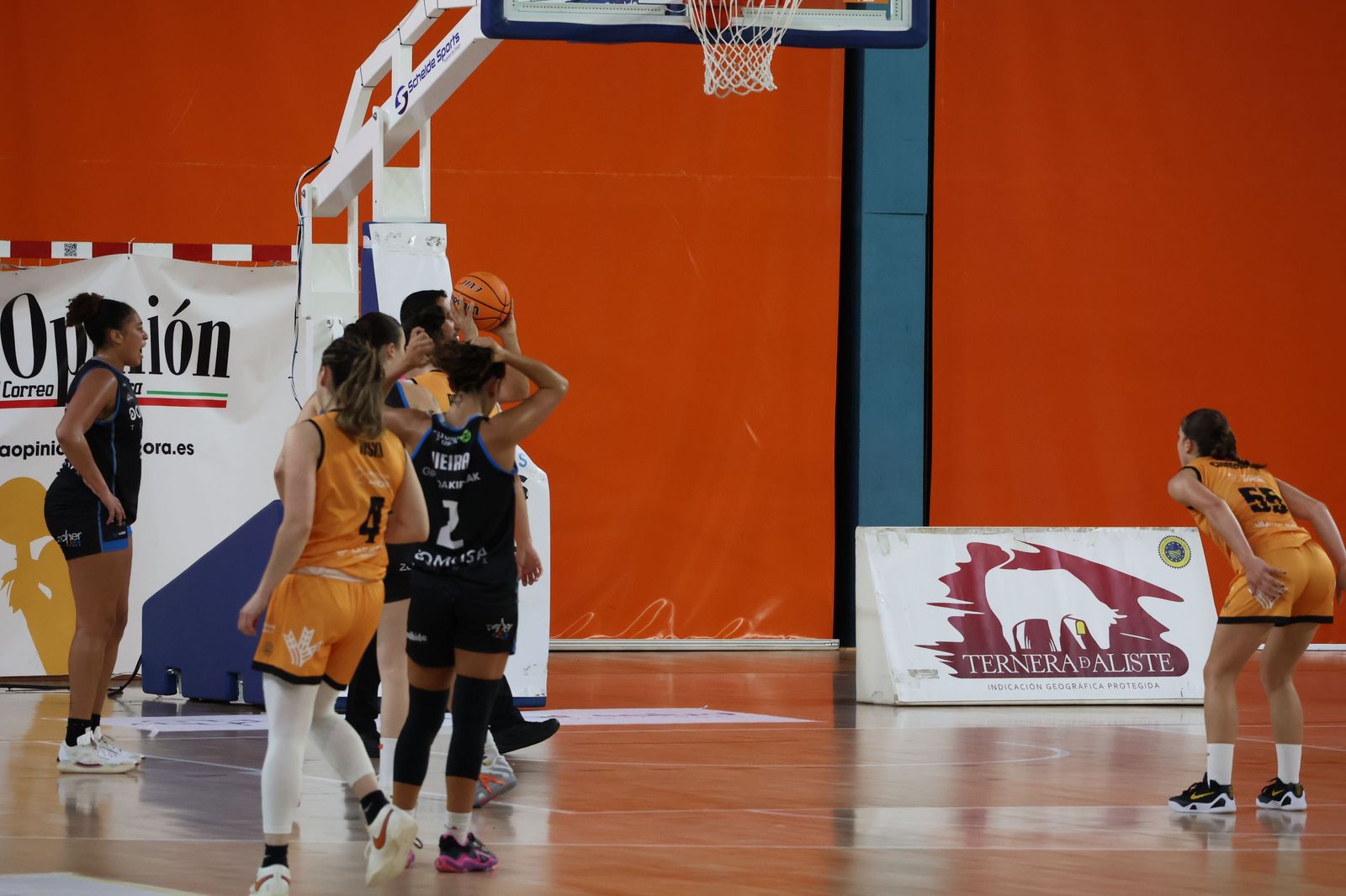 GALERÍA | Encuentro muy ajustado entre el Zamarat y el Domusa Teknik