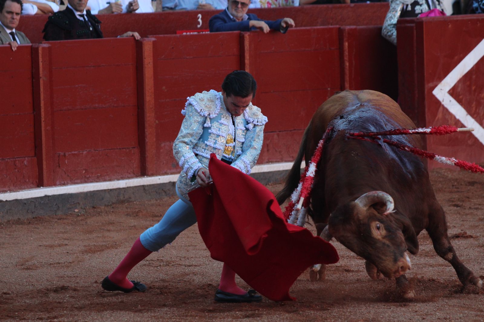 Emilio de Justo, Juan Ortega y Roca Rey inauguran el cartel de figuras en la feria de Salamanca: la corrida de Garcigrande en imágenes