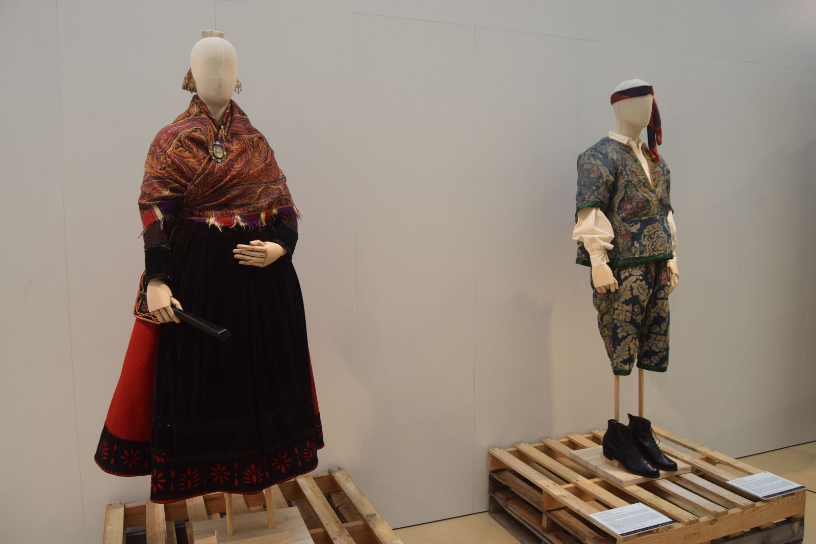 exposicion-de-trajes-regionales-grande-halago-21