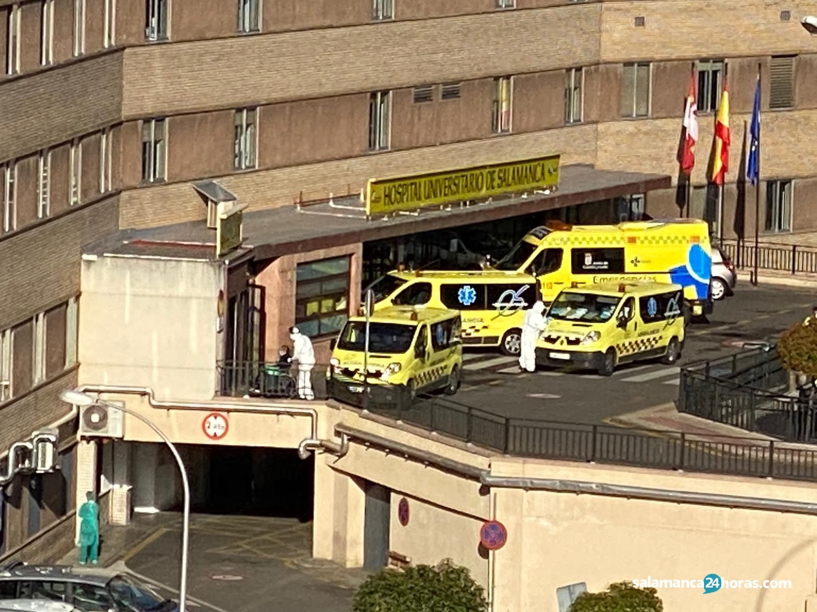 Ambulancias Hospital Clínico coronavirus (4)