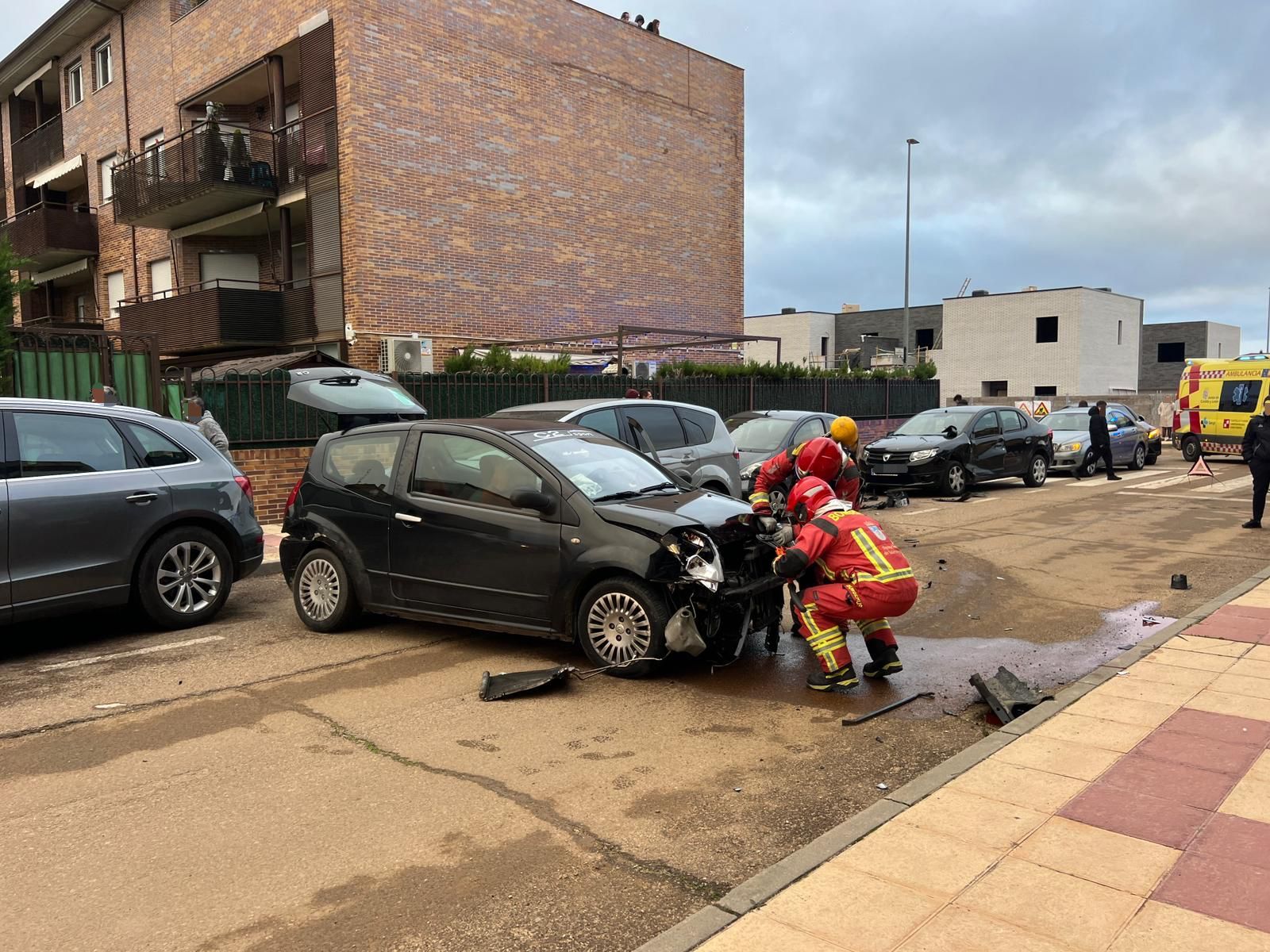 Colisión entre dos vehículos en Carbajosa de la Sagrada
