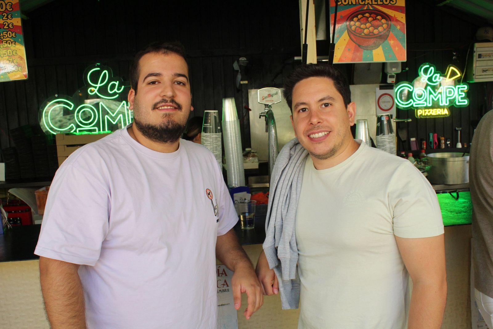 Ambiente en la Feria de Día en el mediodía de este martes