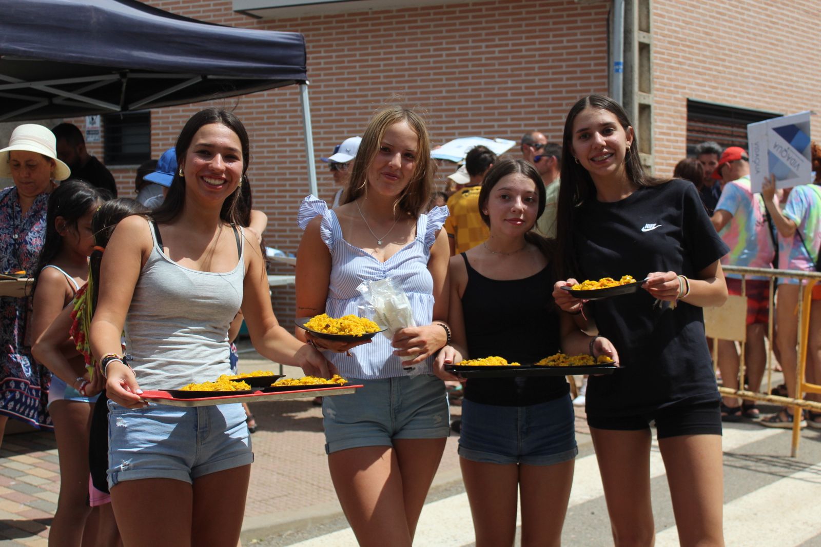Banquete de paella en Doñinos para despedir sus fiestas por Santo Domingo de Guzmán